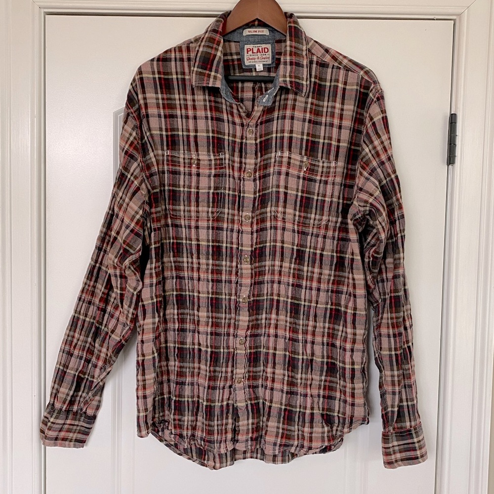 Old Navy Slim Fit Button Down Shirt (XL)